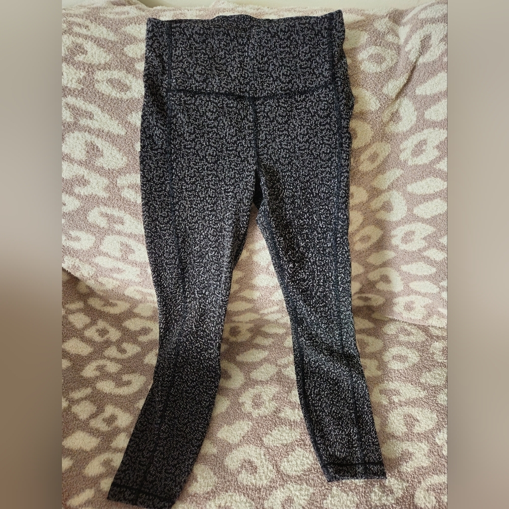 Athleta women leggings..used like new ..size XS.